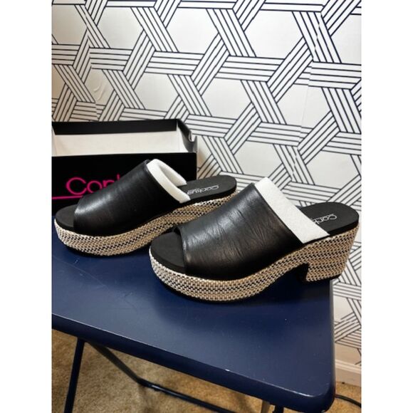 Corky's "Totally buggin" black sandal Size 9 - Picture 1 of 5